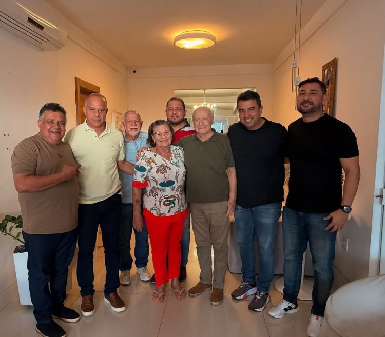 Cacau da Mata, pré-candidato a deputado estadual, reúne lideranças em almoço e no São Pedro de Maracangalha