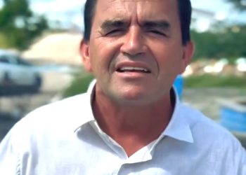 Prefeito de Barrocas, Almir de Maciel, desqualifica vereador de oposição Ira do Cedro e destaca avanços no desenvolvimento do município