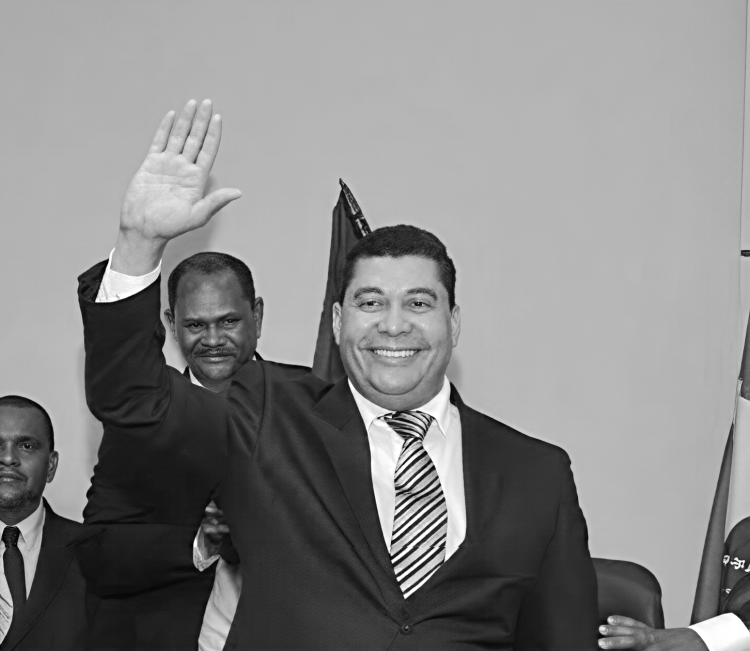 Bomba: Ex-prefeito Sargento Francisco é condenado por irregularidades em licitações e gestão de recursos em Candeias