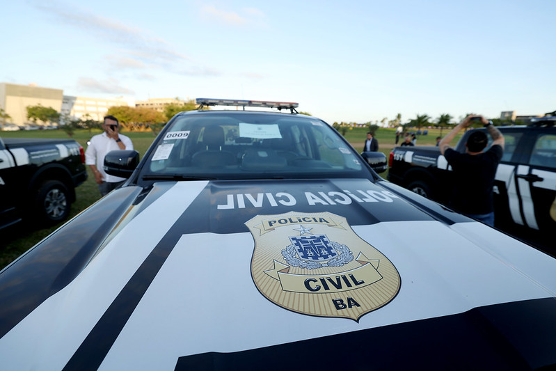 Alagoinhas: Nova Viatura para a Polícia Civil e Projeto para PM Impulsionados por Prefeito , Ex Prefeito e Deputada Estadual 3 54714866291 3d5d38df7e c