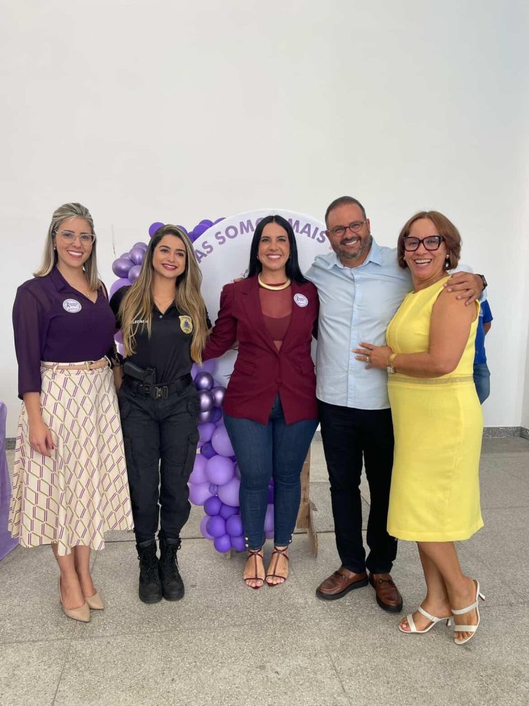 Keila Piaggio, primeira dama e secretária de Assistência Social de Ipecaetá, lidera roda de conversa pelo Agosto Lilás 2 img 20250830 200101 758