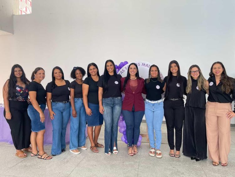 Keila Piaggio, primeira dama e secretária de Assistência Social de Ipecaetá, lidera roda de conversa pelo Agosto Lilás 1 Keila Piaggio, primeira dama e secretária de Assistência Social de Ipecaetá, lidera roda de conversa pelo Agosto Lilás