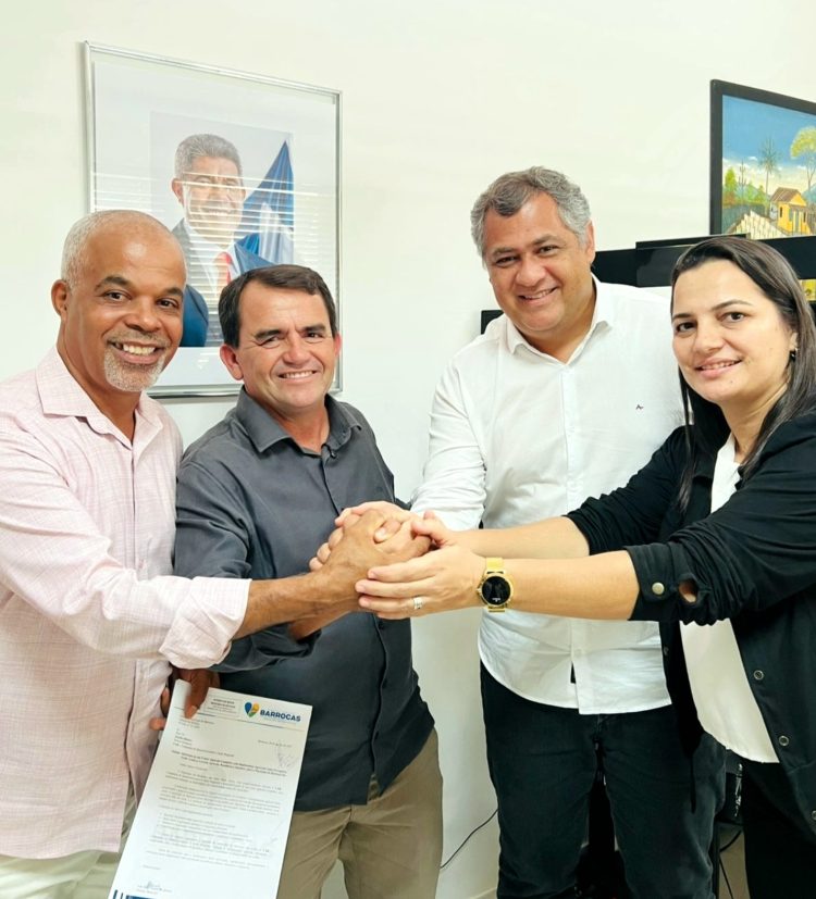 Prefeito de Barrocas, Almir de Maciel, busca recursos na CAR para impulsionar o desenvolvimento do município 1 Prefeito de Barrocas, Almir de Maciel, busca recursos na CAR para impulsionar o desenvolvimento do município