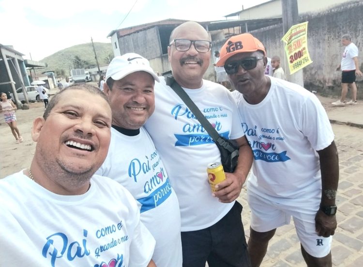 Dr. Faz Tudo realiza grande homenagem ao Dia dos Pais em Conceição da Feira 1 Dr. Faz Tudo realiza grande homenagem ao Dia dos Pais em Conceição da Feira