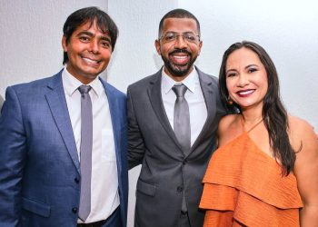 De Pitágoras a Eriton: Uma Missão de Amor por Candeias e uma Visão de Futuro para a Bahia 8 De Pitágoras a Eriton: Uma Missão de Amor por Candeias e uma Visão de Futuro para a Bahia