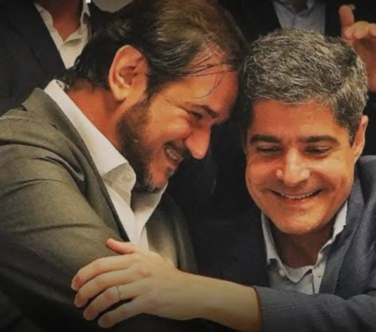 ACM Neto e Rueda lideram crise no União Brasil com expulsões e saída em massa de deputados insatisfeitos com decisões unilaterais no governo Lula