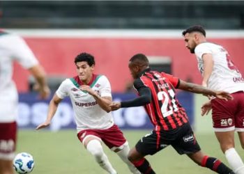 Péssima atuação do Vitória no Barradão termina em derrota e aumenta a crise no clube