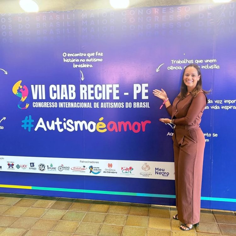 Primeira Dama de Candeias, Tarcila Ramos, Participa de Congresso Internacional para Aperfeiçoar Atendimento aos Autistas