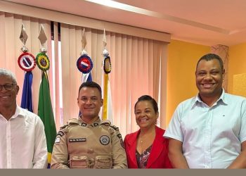 Candeias Avança na Segurança Pública: Câmara Municipal e Polícia Militar Reforçam Parceria para Combater a Criminalidade