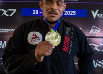 Superação e Ouro: Vinícius Antônio, Atleta de Madre de Deus, Conquista o Mundo no Jiu-Jítsu Paradesportivo