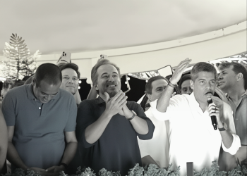 ACM Neto e Bruno Reis Utilizam Aeronave de Executivo Preso para Encontro com Prefeito de Coité: Uma Teia de Relações e Suspeitas