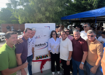 Prefeito Almir e Vice-Kekeu Inauguram Nova Arquibancada na Minação em Ação Conjunta com o Governo do Estado