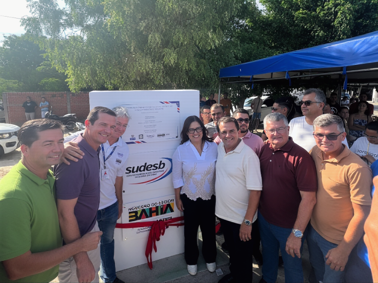 Prefeito Almir e Vice-Kekeu Inauguram Nova Arquibancada na Minação em Ação Conjunta com o Governo do Estado