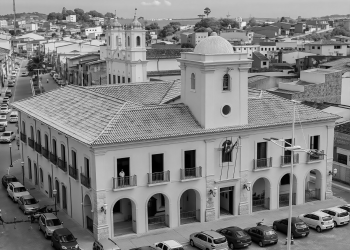 Base de Flaviano barra requerimento de Luana Carvalho (PT) após gastos de R$ 2.439.777,00: vereadores viram as costas ao povo