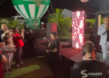 Eric Costa arrasta multidão e consagra sucesso em grande show no Império do Chopp, em Curitiba